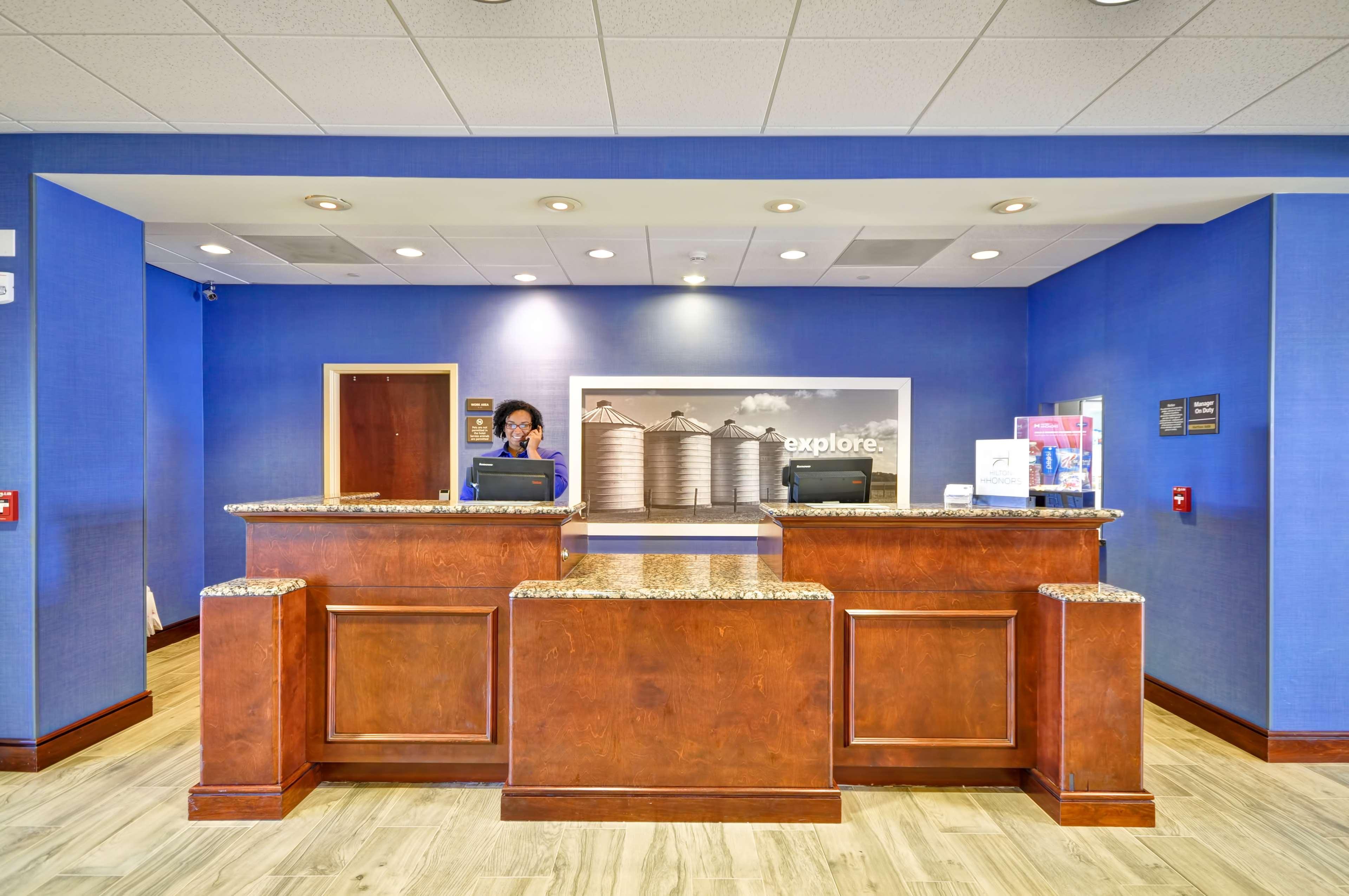 Hampton Inn&Suites Fredericksburg Exterior foto